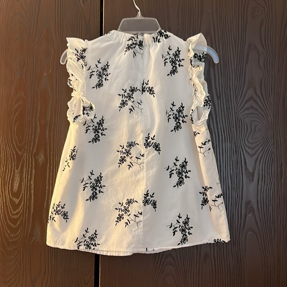 Ophelia Roe white capped sleeve with ruffle. Navy blue embroidered. Size Medium. - Picture 7 of 10